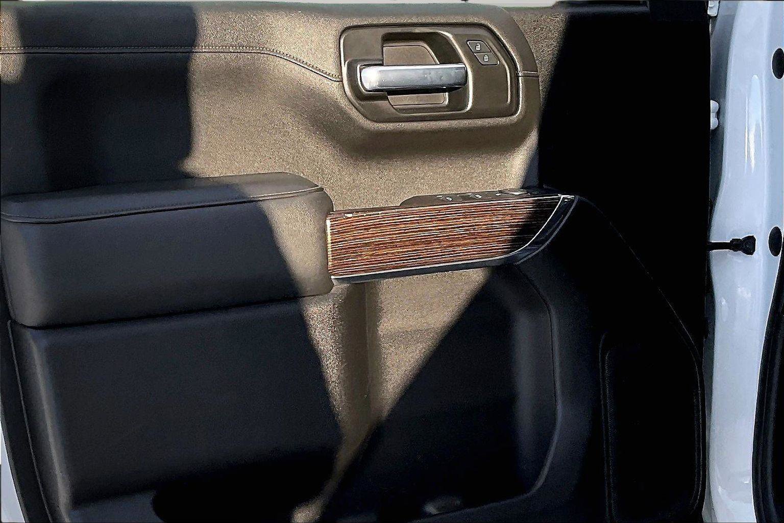 Used 2021 GMC Sierra 1500 SLE w/ X31 Off-Road Package image 17