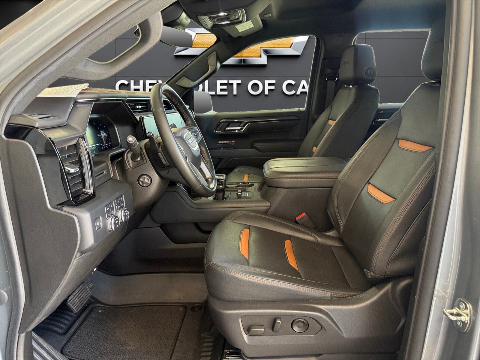Used 2023 GMC Sierra 1500 AT4 w/ AT4 Preferred Package AWD/4WD image 9