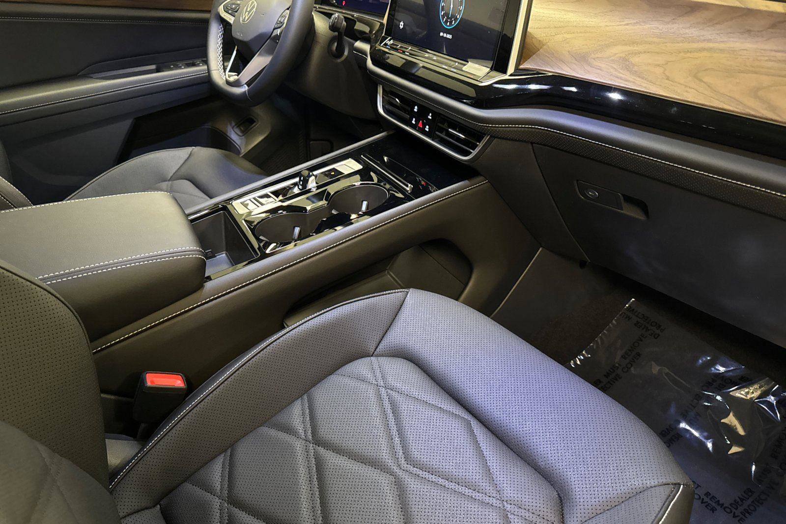 New 2026 Volkswagen Atlas SE image 16