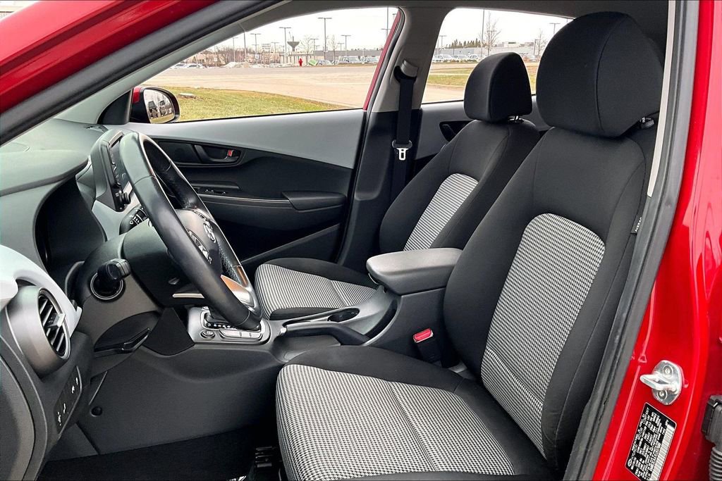 Used 2020 Hyundai Kona SEL w/ Cargo Package image 15