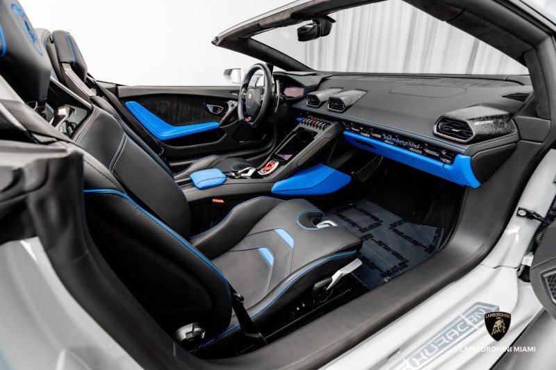 Used 2022 Lamborghini Huracan EVO image 48