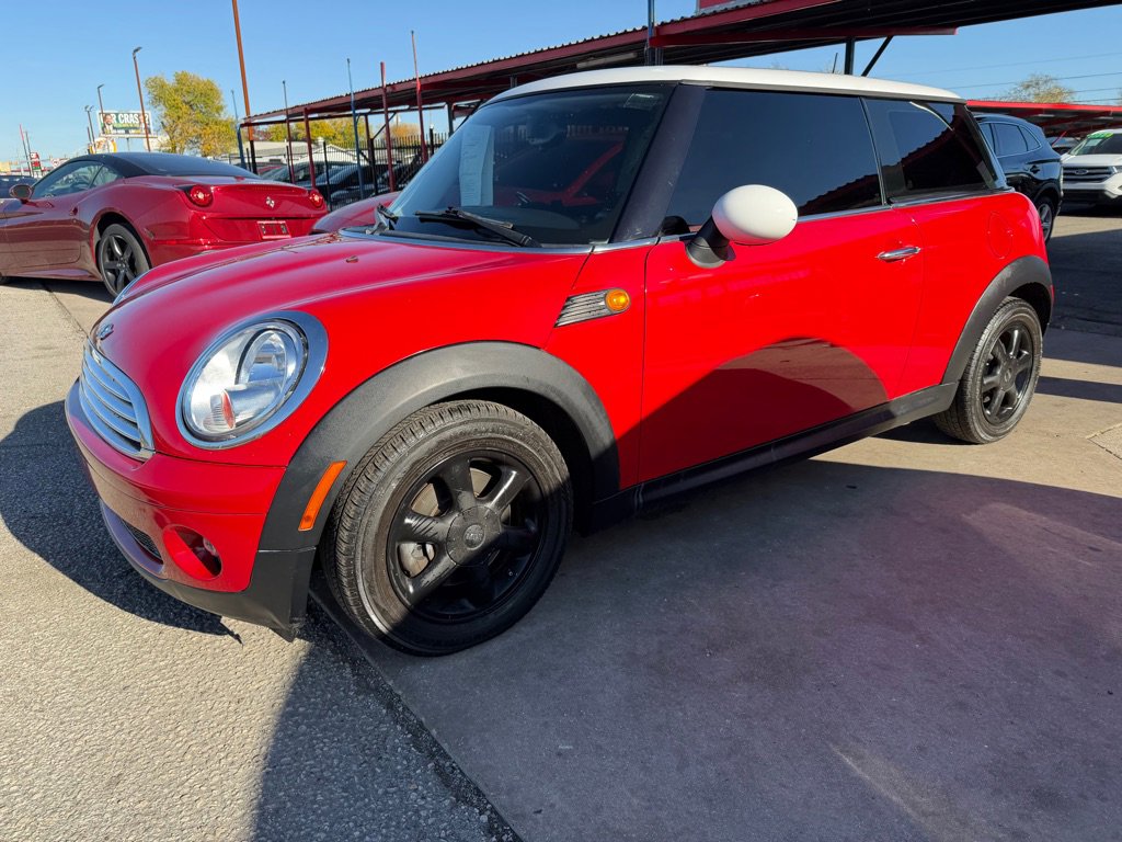 Used 2009 MINI Cooper Hardtop image 1