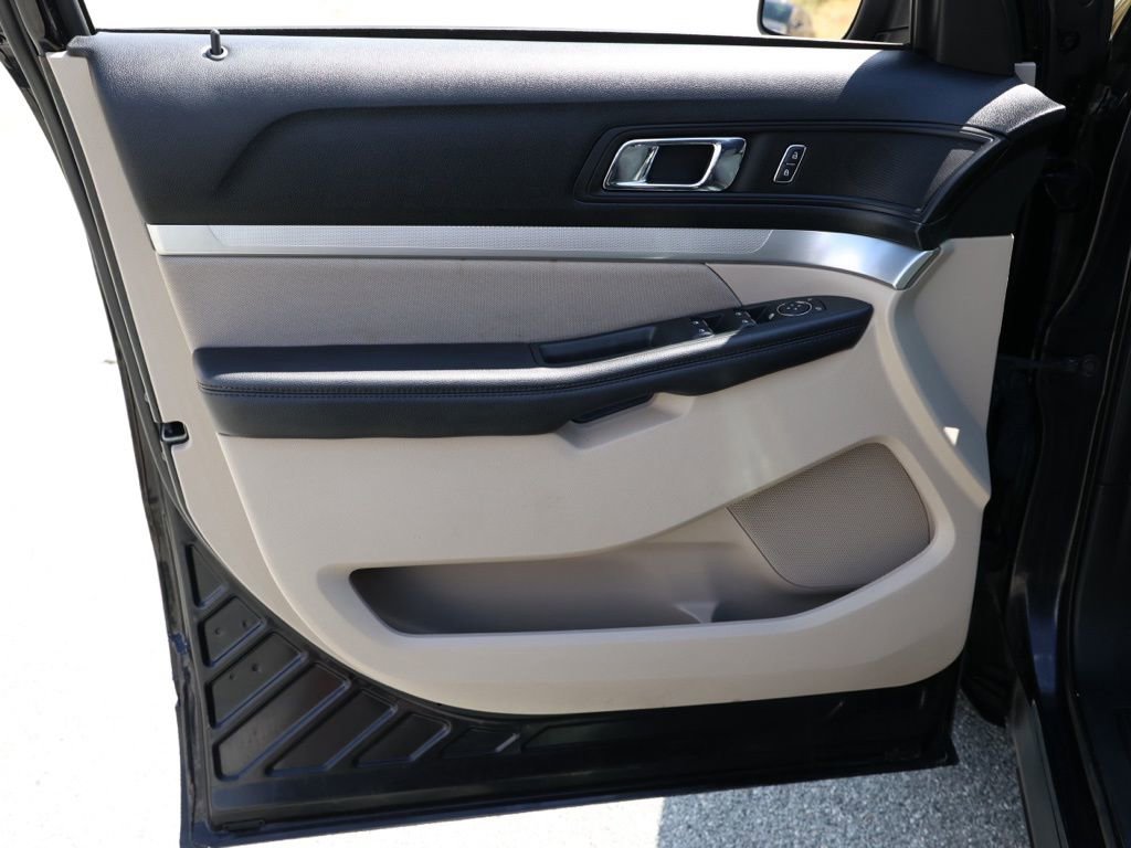 Used 2019 Ford Explorer FWD image 23