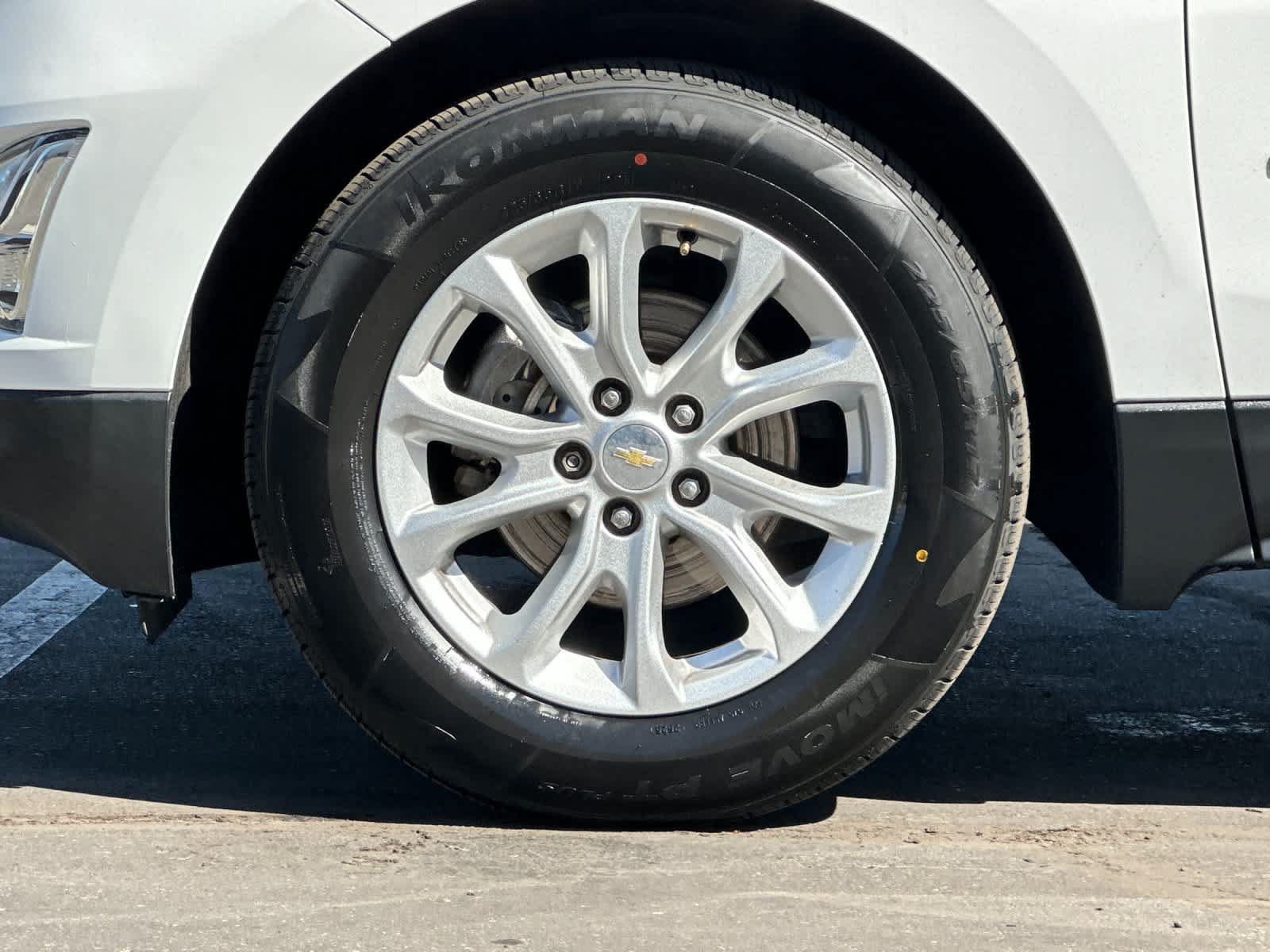 Used 2018 Chevrolet Equinox LT FWD image 27