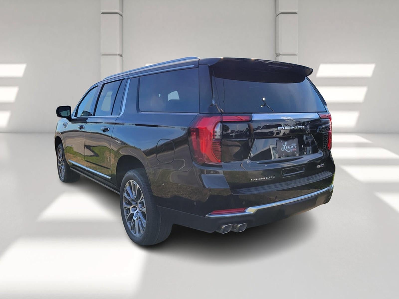 New 2026 GMC Yukon XL Denali w/ Denali Reserve Package RWD image 5