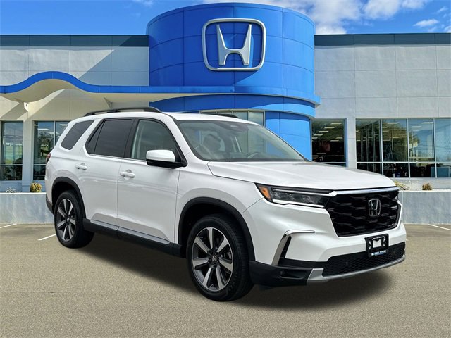 Used 2025 Honda Pilot Touring