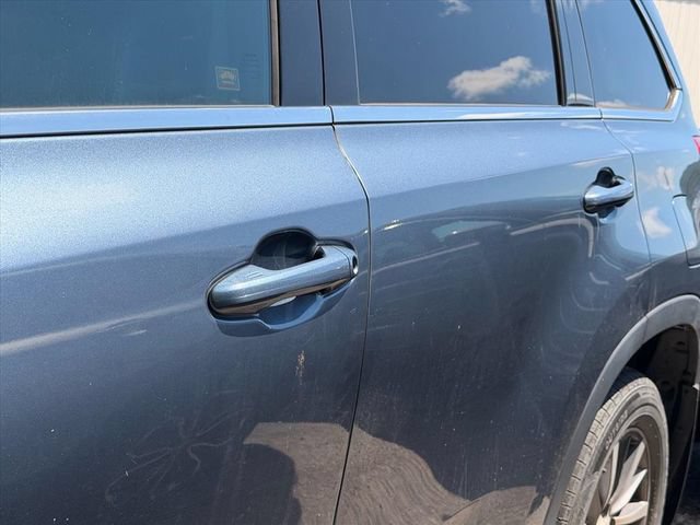 Used 2018 Toyota Highlander XLE AWD/4WD image 13