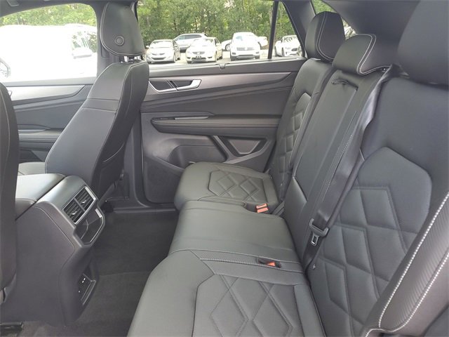 New 2026 Volkswagen Atlas Cross Sport SE image 11