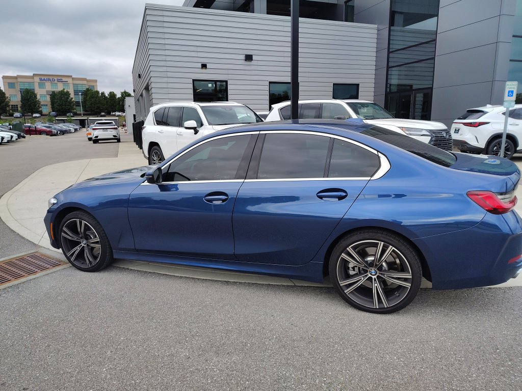 Used 2024 BMW 330i Sedan w/ Convenience Package RWD image 8