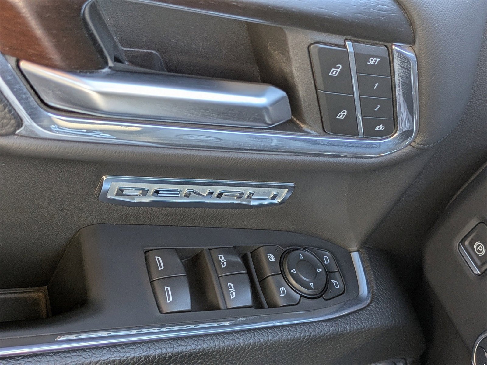 Used 2024 GMC Sierra 1500 Denali w/ Denali Reserve Package image 27