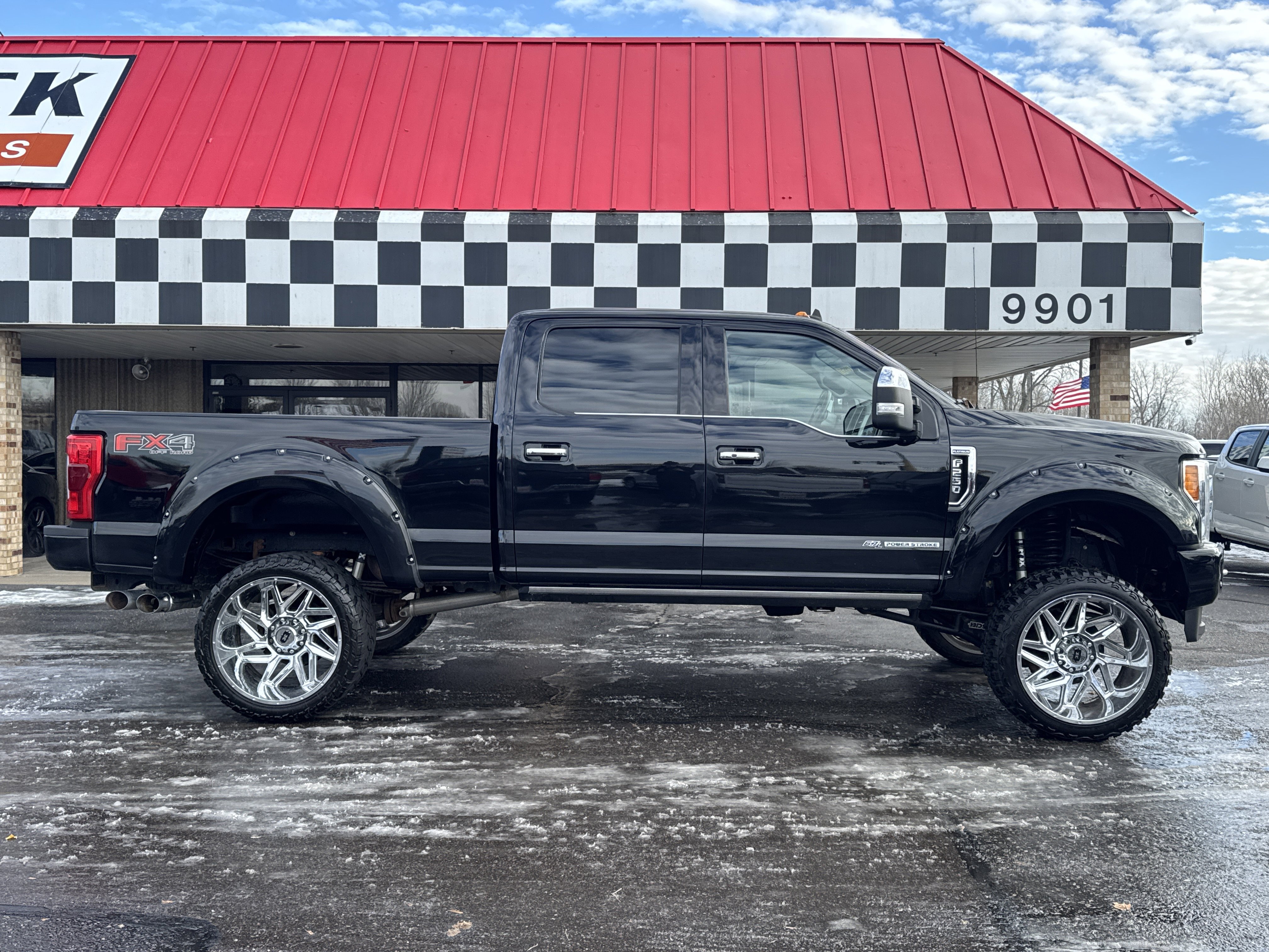 Used 2019 Ford F250 Platinum w/ Platinum Ultimate Package image 8