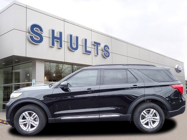 Certified 2023 Ford Explorer XLT w/ Equipment Group 202A image 2