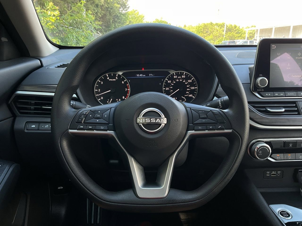 Used 2025 Nissan Altima 2.5 SV FWD image 31