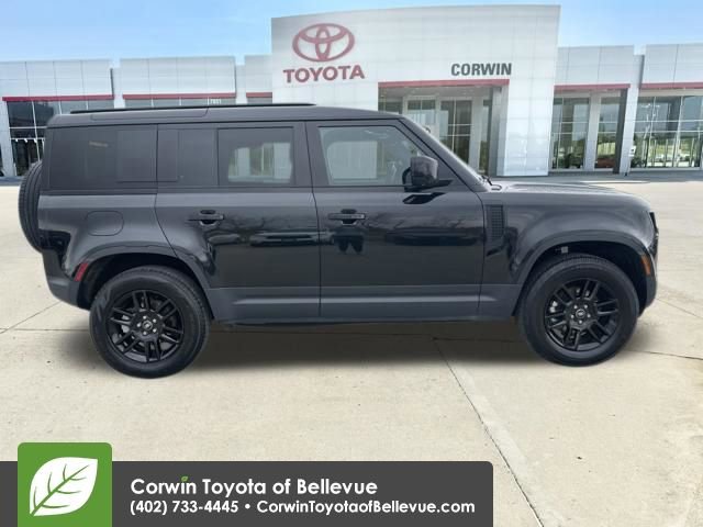 Used 2025 Land Rover Defender 110 S image 6