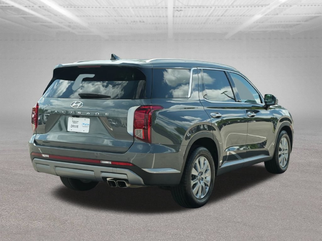 Used 2025 Hyundai Palisade SEL FWD image 9