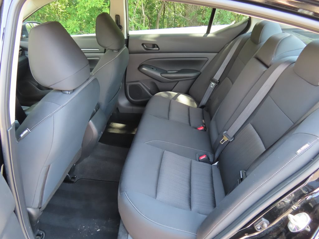 Used 2025 Nissan Altima 2.5 SV FWD image 27
