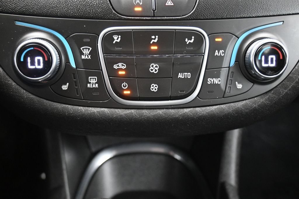 Used 2023 Chevrolet Malibu LT FWD image 23