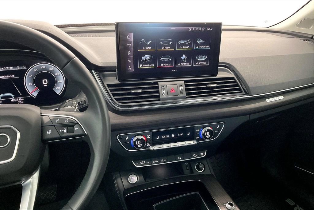 Used 2021 Audi Q5 2.0T Premium Plus w/ Premium Plus Package AWD/4WD image 6