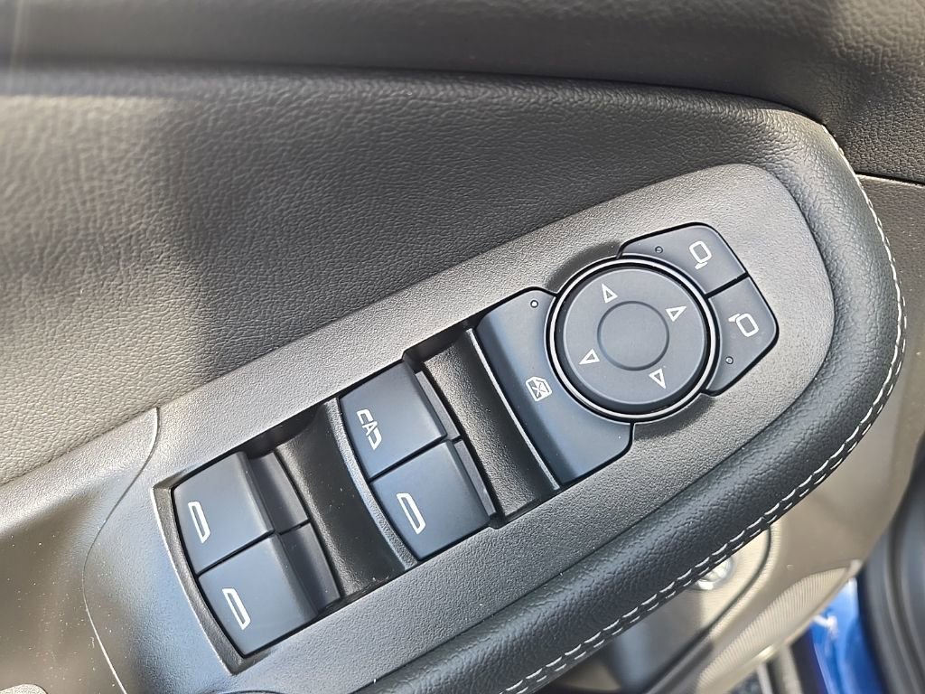 Used 2023 Buick Encore GX Essence w/ Experience Buick Package FWD image 26