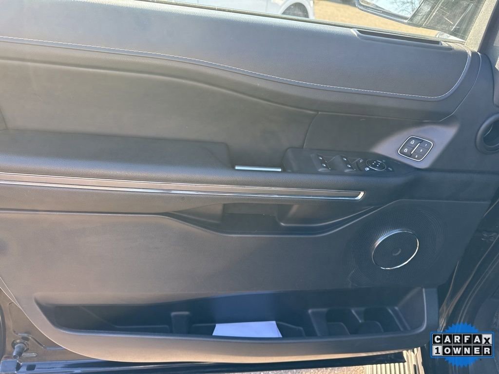 Used 2024 Ford Expedition XLT image 16