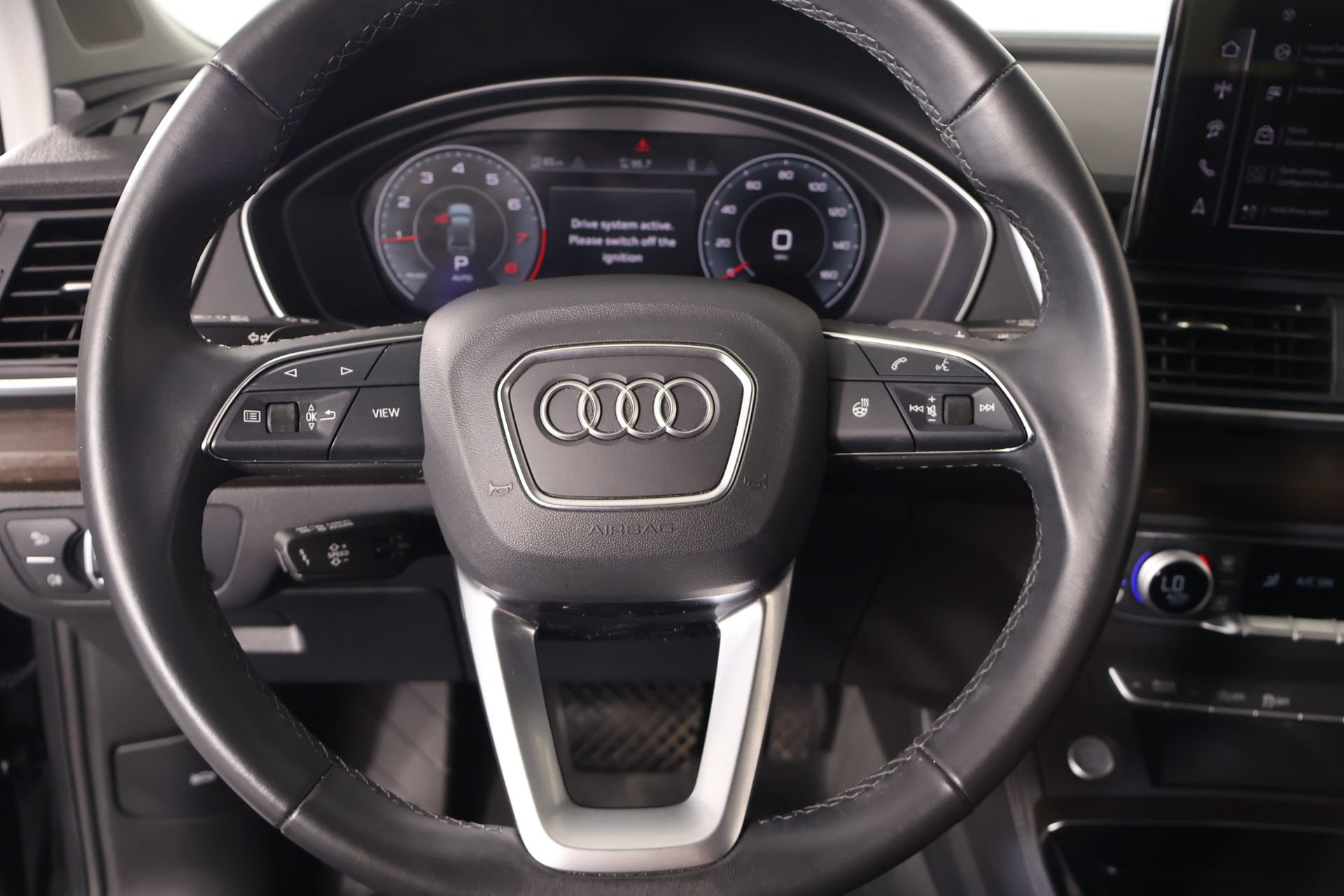Used 2025 Audi Q5 2.0T Premium Plus w/ Premium Plus Package AWD/4WD image 3