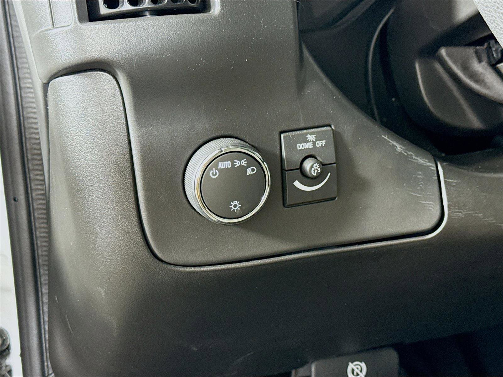 Used 2025 Chevrolet Express 3500 LT w/ LT Preferred Equipment Group image 4