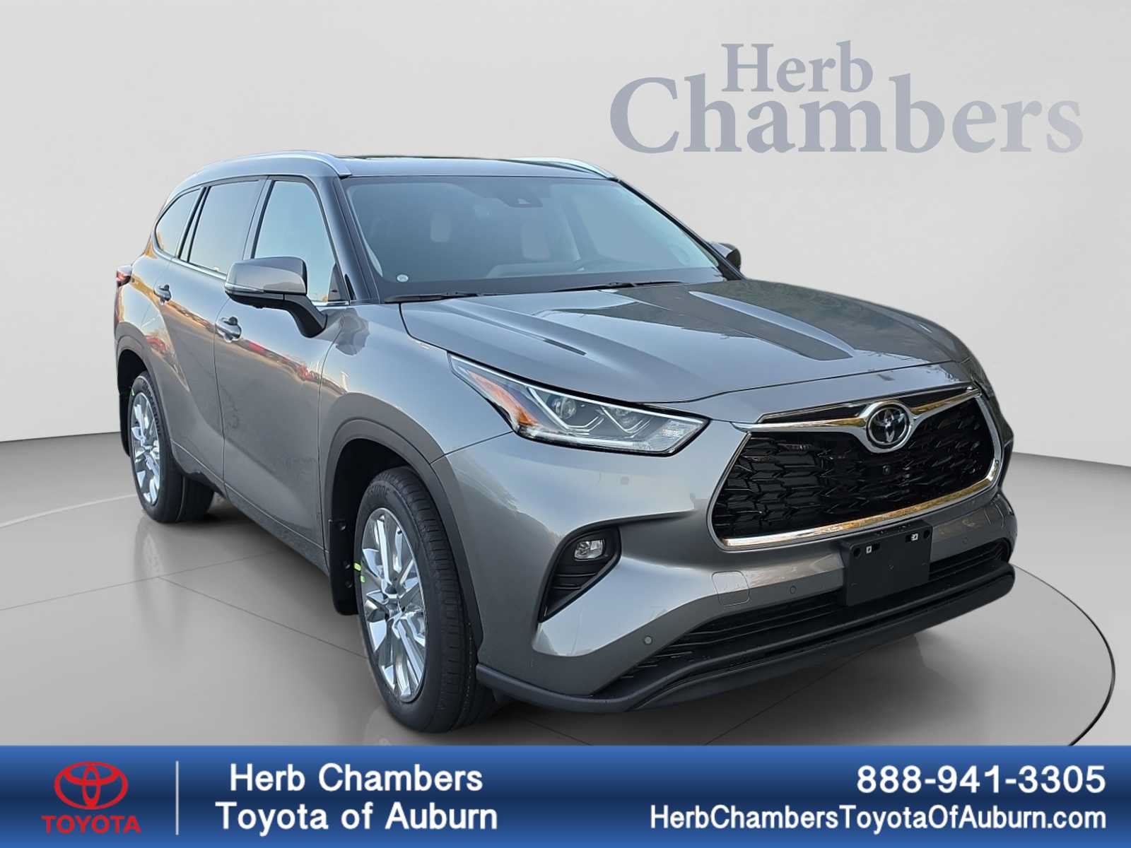 New 2026 Toyota Highlander Limited AWD/4WD image 1