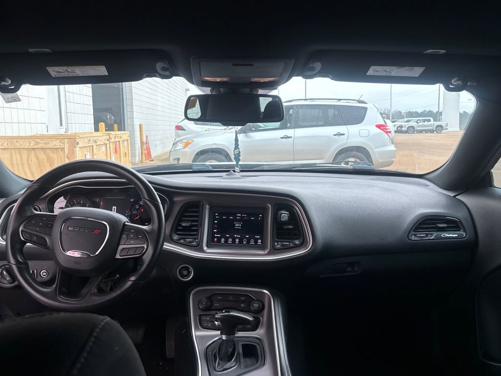 Used 2022 Dodge Challenger SXT w/ Blacktop Package image 27