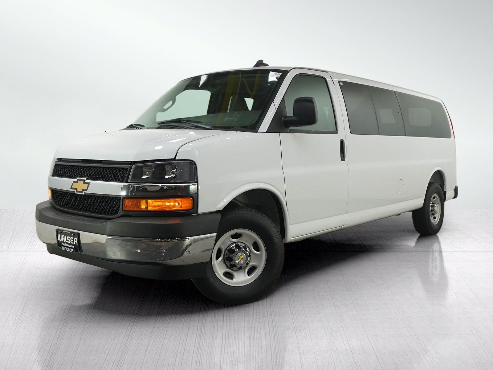 Used 2025 Chevrolet Express 3500 LT w/ LT Preferred Equipment Group RWD video 1