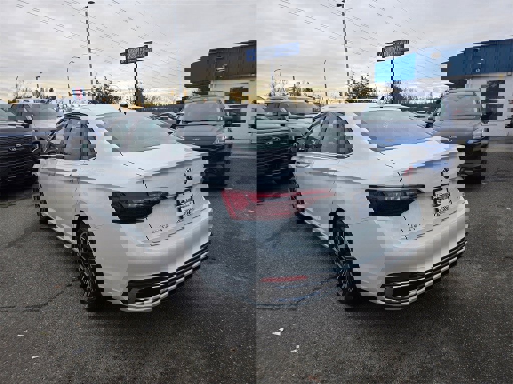 Used 2022 Volkswagen Jetta SEL image 7