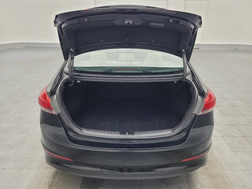 Used 2017 Hyundai Elantra SE image 29