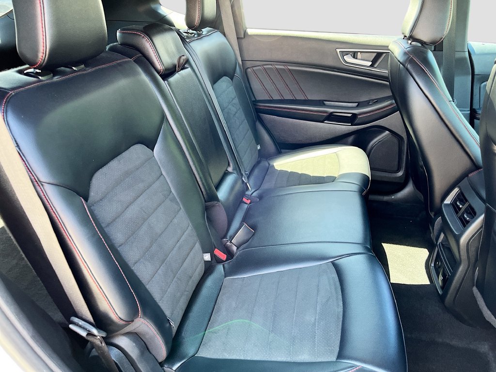 Used 2024 Ford Edge ST-Line AWD/4WD image 25