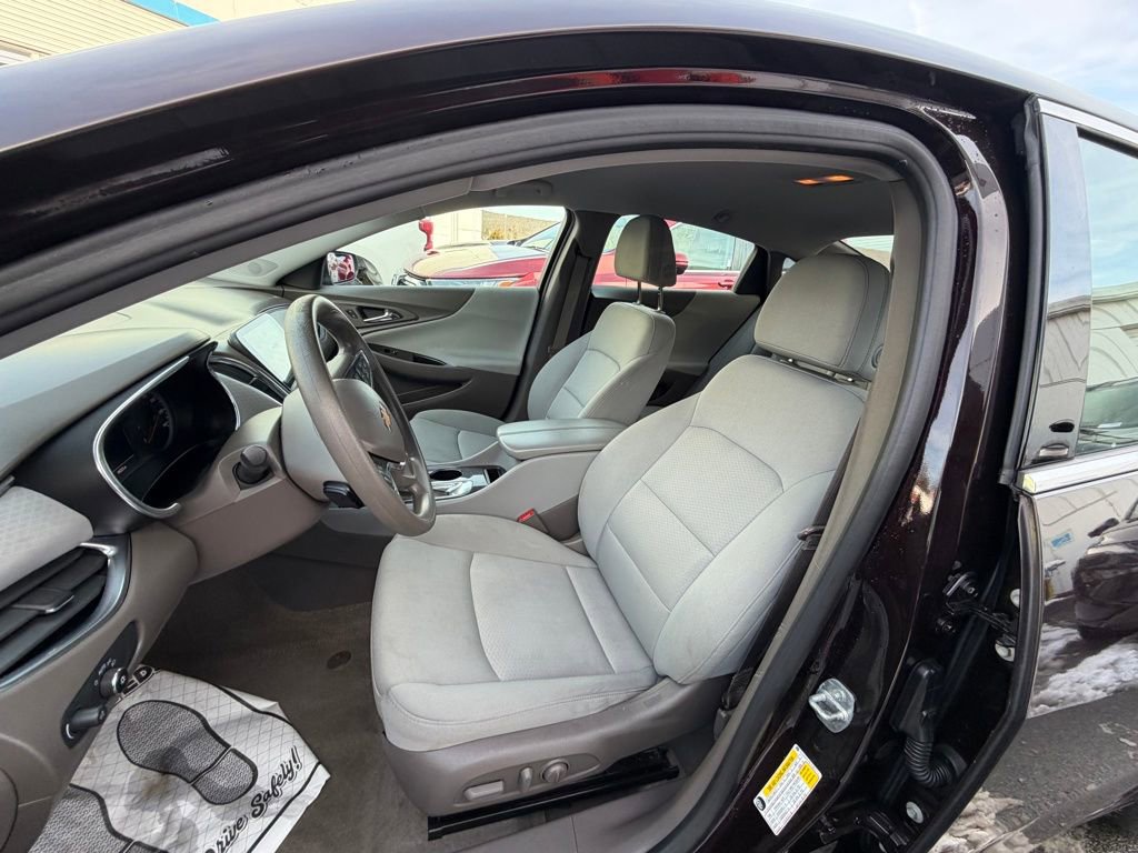 Used 2020 Chevrolet Malibu LT image 10