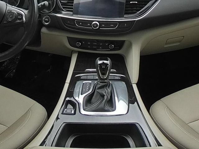 Used 2018 Buick Regal Essence w/ Driver Confidence Package #1 AWD/4WD image 32