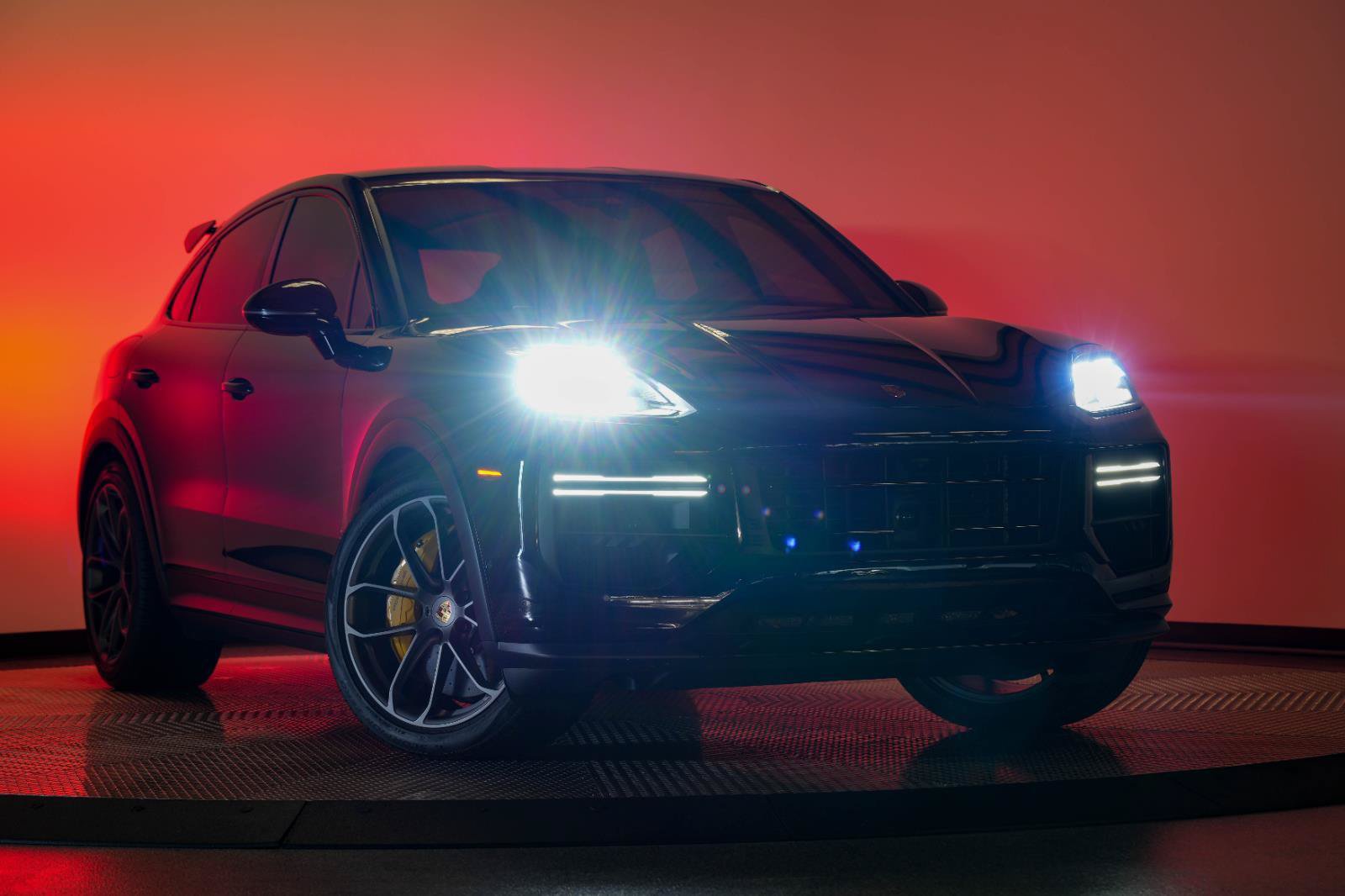 Used 2024 Porsche Cayenne Turbo GT AWD/4WD image 33