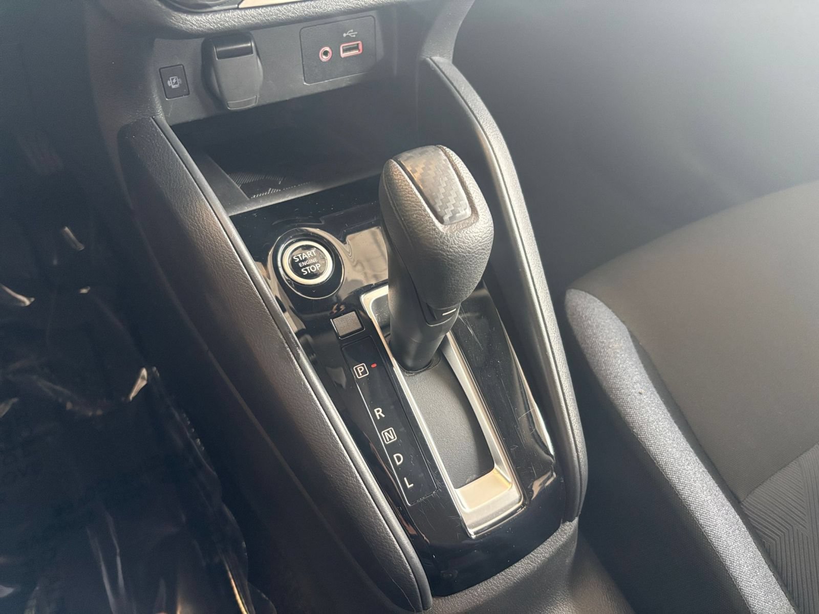 Used 2025 Nissan Versa SV FWD image 39