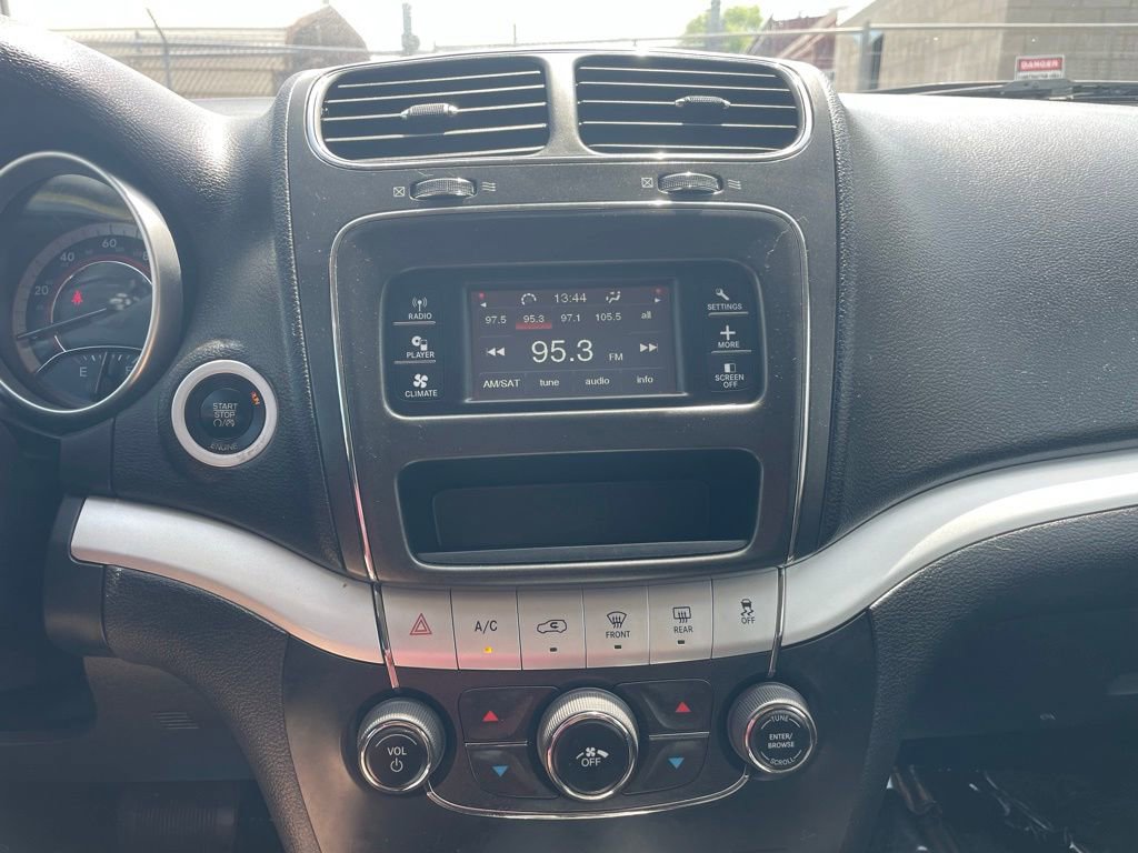 Used 2014 Dodge Journey SE w/ Flexible Seating Group FWD image 22