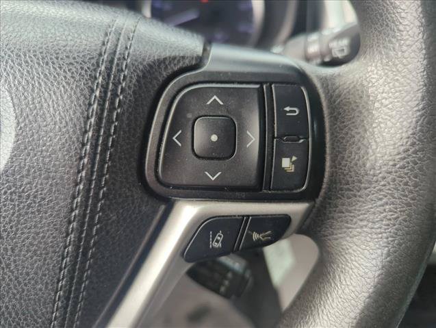 Used 2019 Toyota Highlander LE FWD image 13