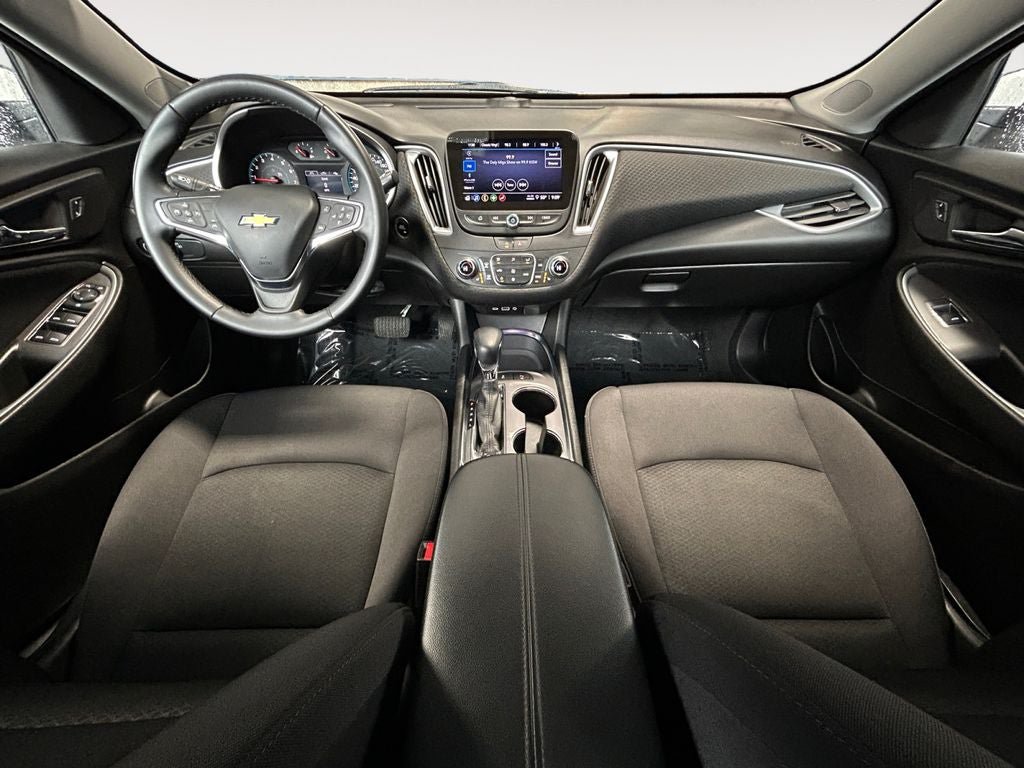 Used 2024 Chevrolet Malibu LT w/ Sport Edition FWD image 11