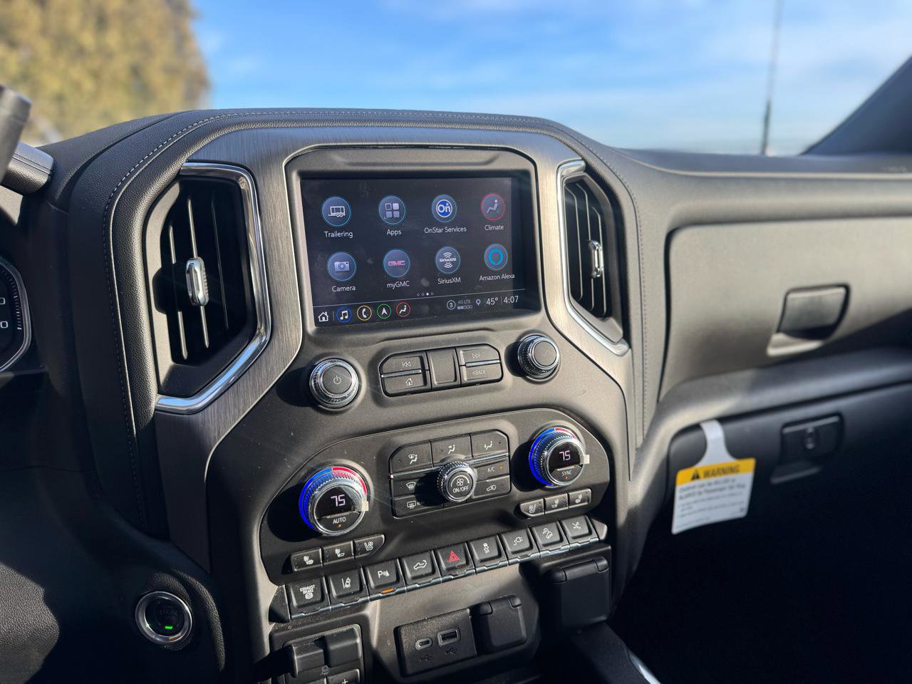 Used 2022 GMC Sierra 2500 Denali AWD/4WD image 15