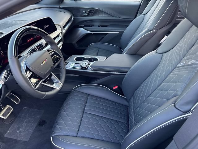 New 2026 Cadillac Lyriq V w/ LPO, Onyx Lite Package AWD/4WD image 18