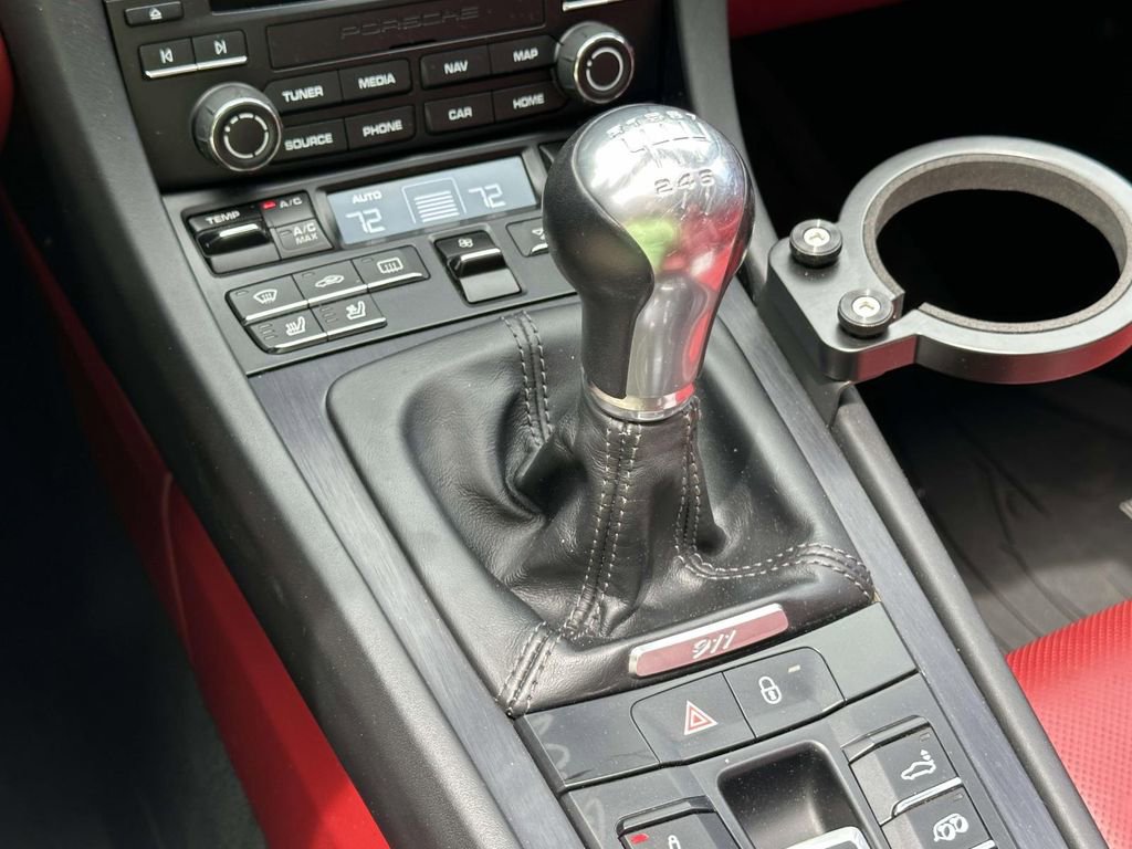 Certified 2018 Porsche 911 AWD/4WD image 25