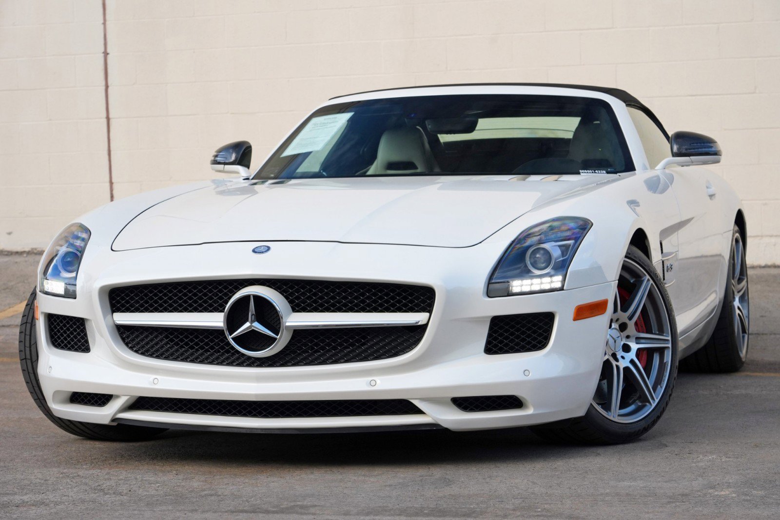 Used 2012 Mercedes-Benz SLS AMG Roadster image 3