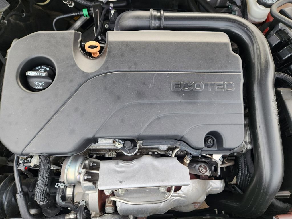 Used 2020 Chevrolet Malibu LS image 32