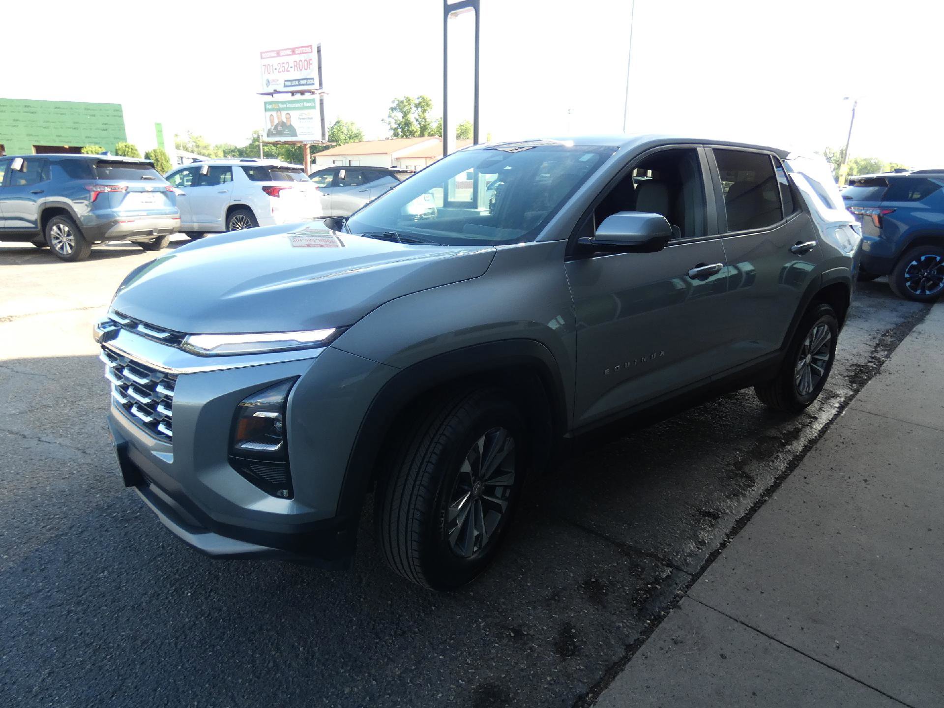 Used 2026 Chevrolet Equinox LT w/ Convenience Package II AWD/4WD image 6