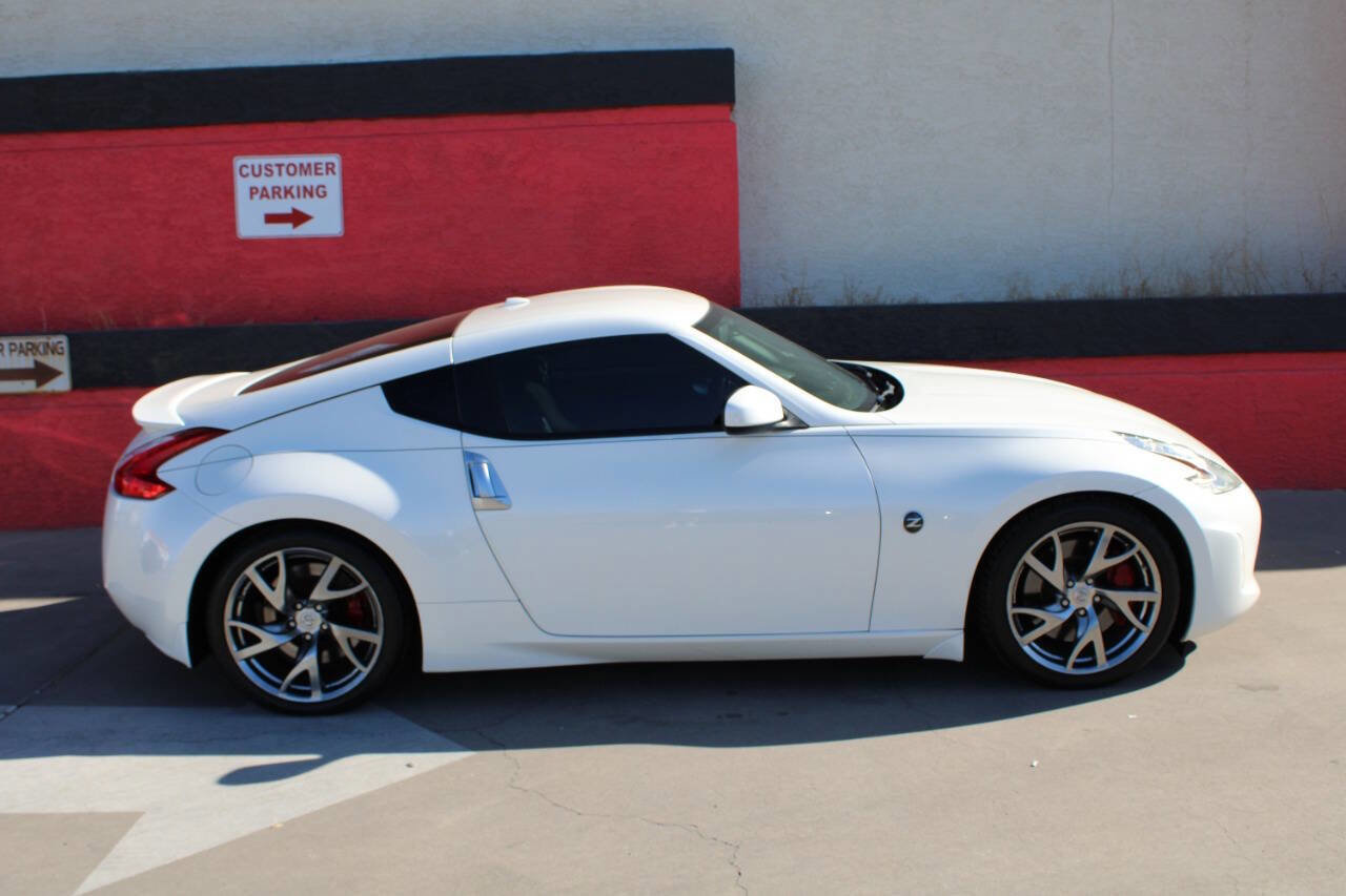 Used 2016 Nissan 370Z Coupe image 1
