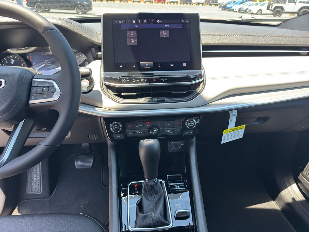 New 2026 Jeep Compass Limited AWD/4WD image 13