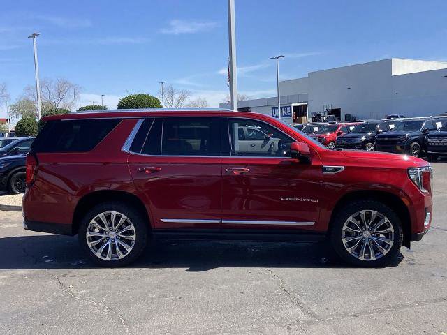 Used 2021 GMC Yukon Denali w/ Denali Premium Package image 2