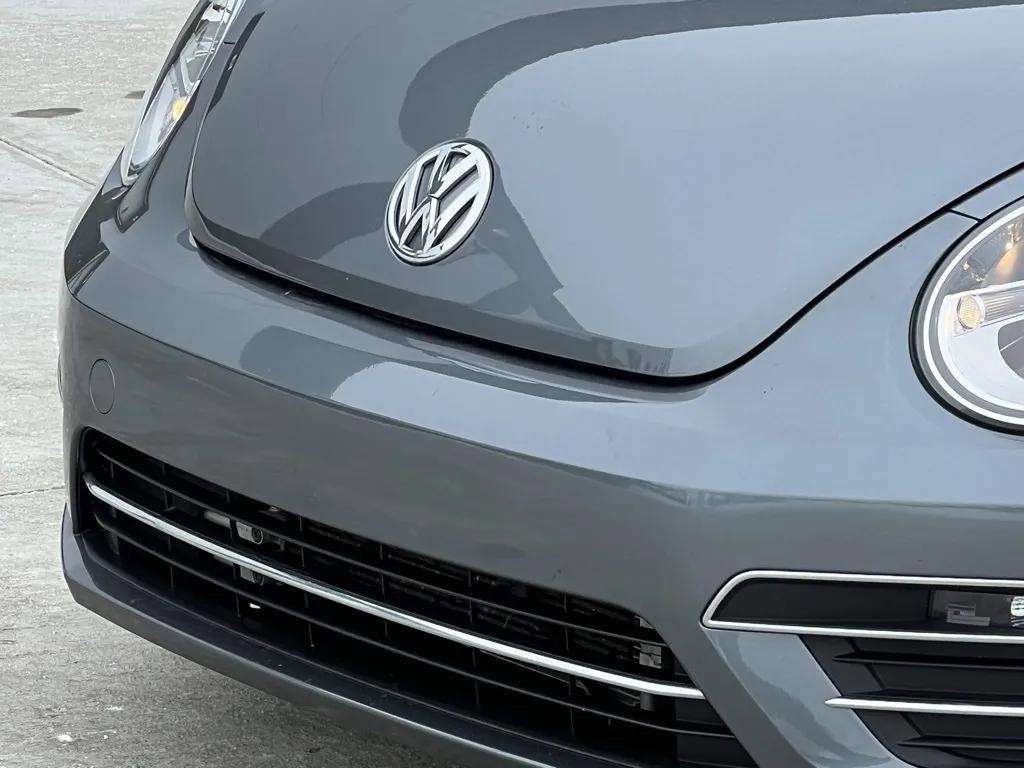 Used 2017 Volkswagen Beetle 1.8T Classic image 12