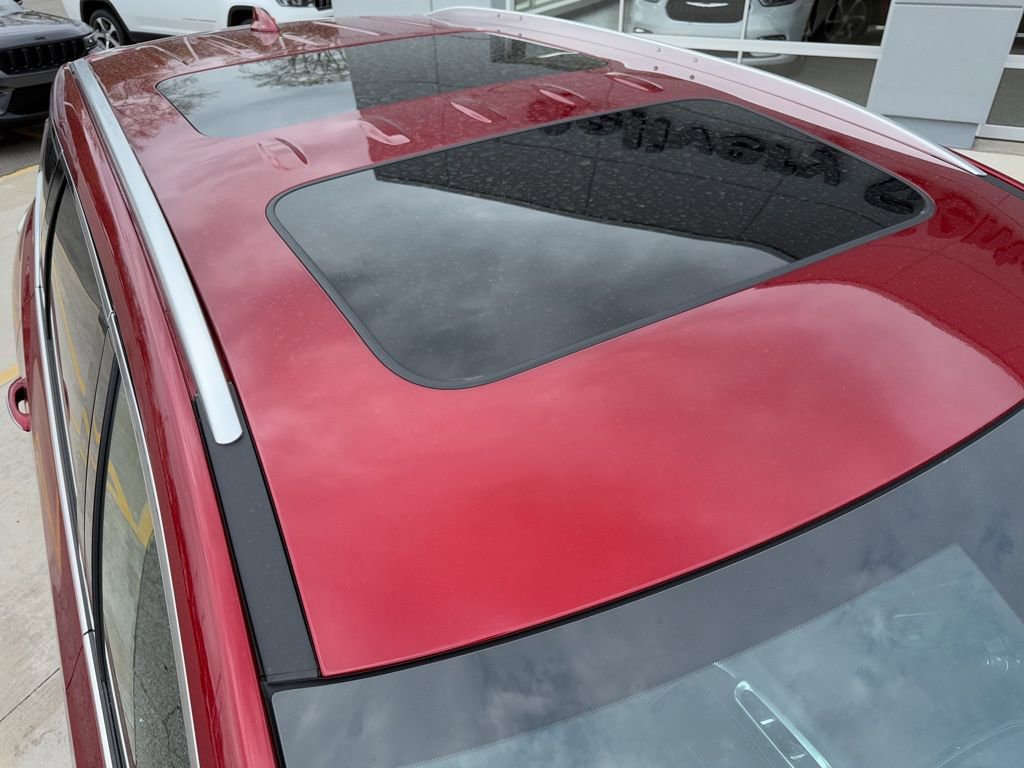 Used 2022 Buick Enclave Essence w/ Experience Buick Package image 16